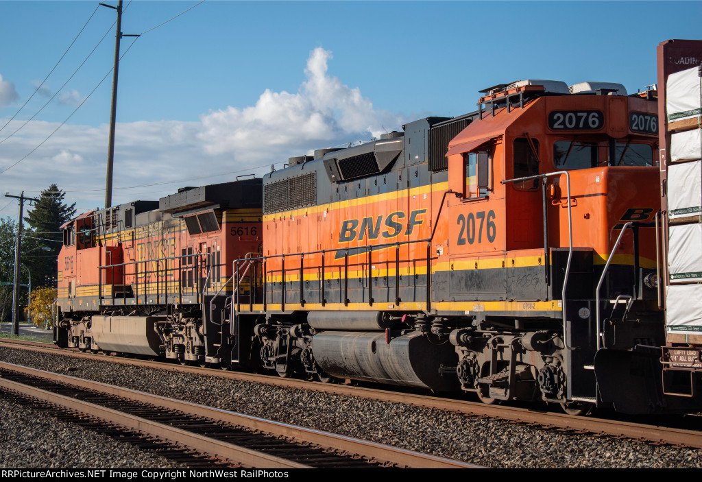 BNSF 2076